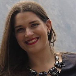 Carolina Lourenço Santiago